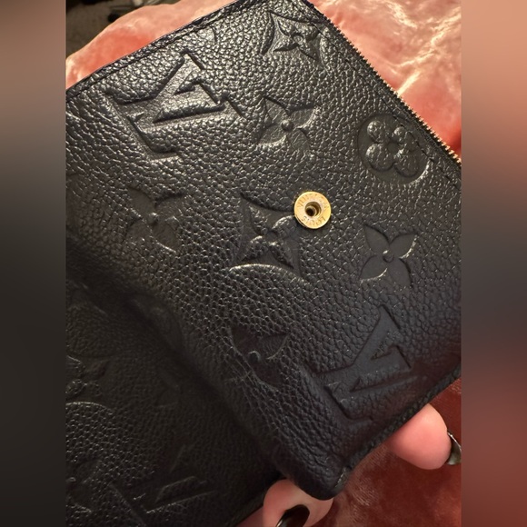 Authentic Louis Vuitton Victorine Monogram Wallet, Black - Picture 4 of 9